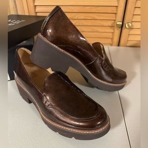 Brand new Naturalizer cabaret, cinnamon pat shoes